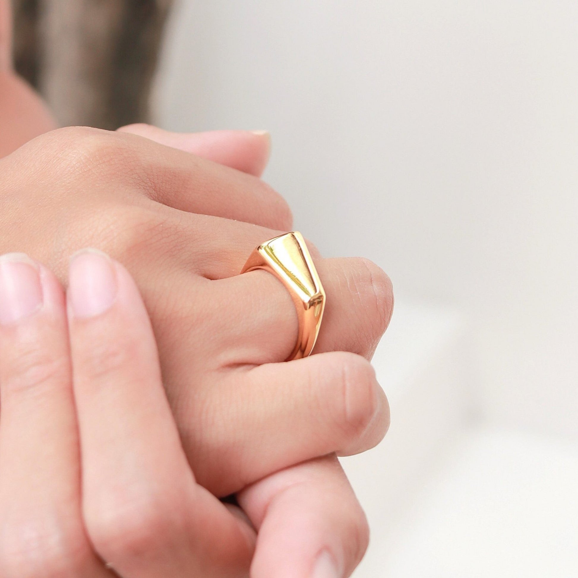 Minimalist Ring 18k Gold Plated | Gold Ring 925 Silver Gold Vermeil | – LA  DÉRIVE AMSTERDAM